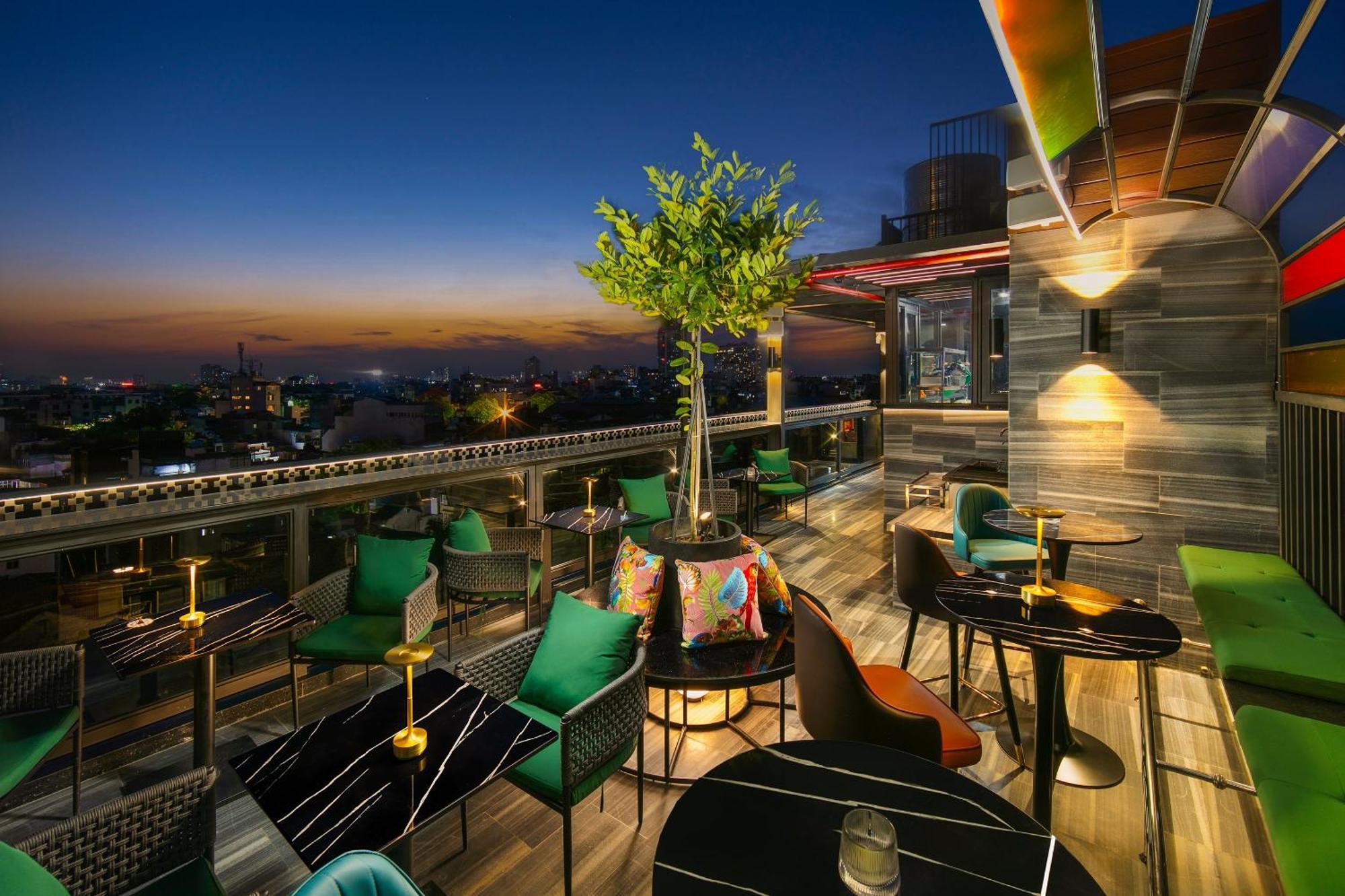 Aurora Central Hanoi Hotel Exterior photo