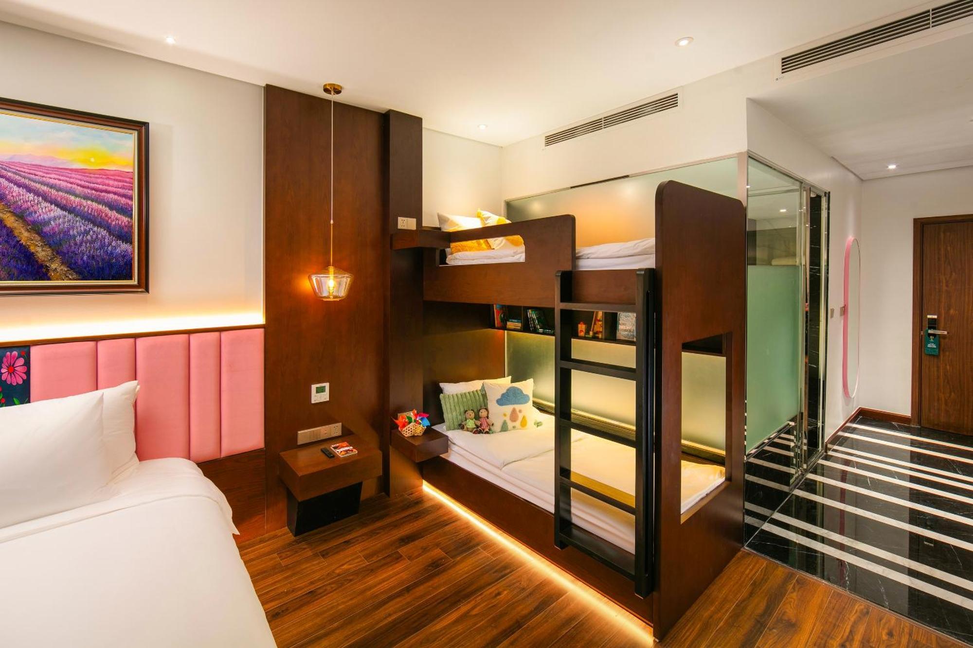 Aurora Central Hanoi Hotel Exterior photo
